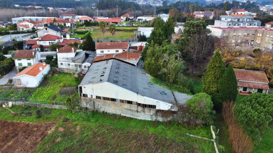 Armazém para Venda em Carvalhosa Foto 12