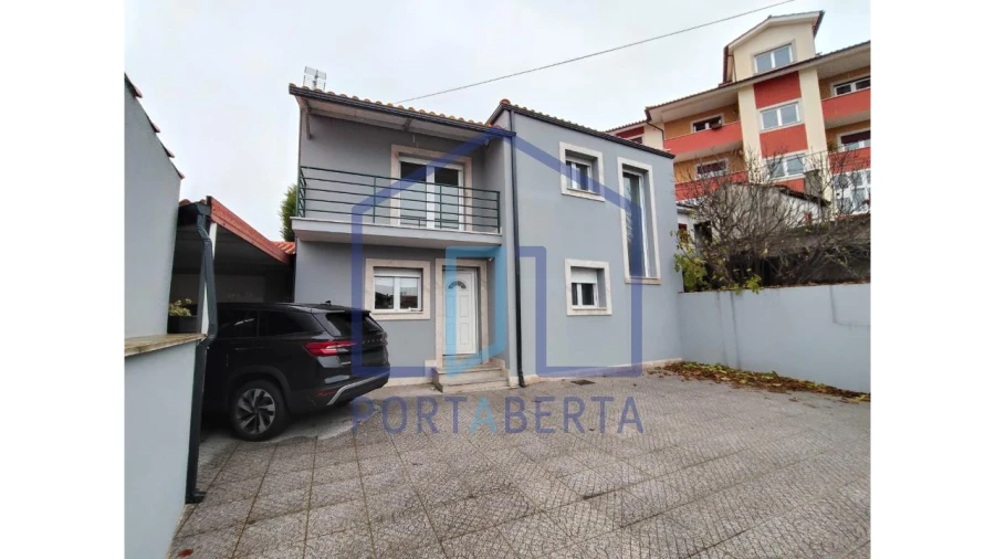 Moradia T3 para Venda em Santa Cruz/Trindade e Sanjurge Foto 16