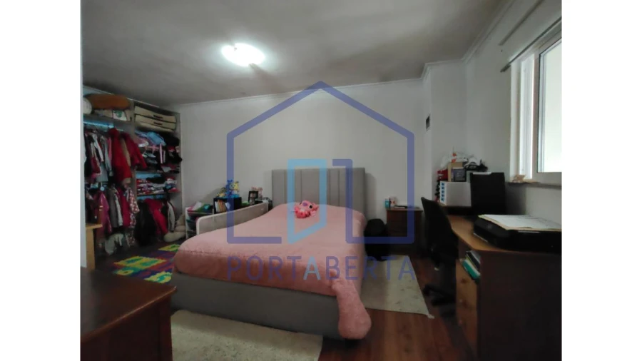 Moradia T3 para Venda em Santa Cruz/Trindade e Sanjurge Foto 12