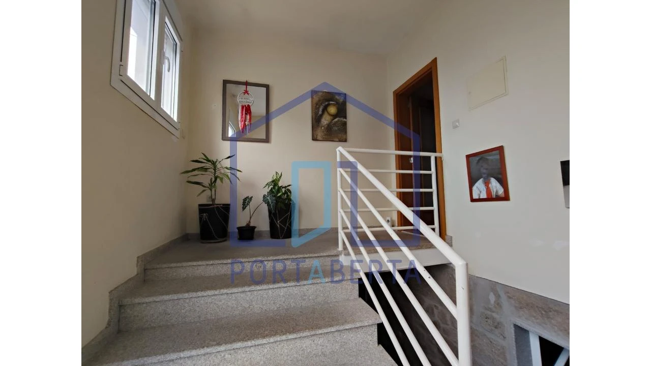 Moradia T3 para Venda em Santa Cruz/Trindade e Sanjurge Foto 6