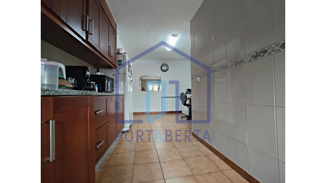 Moradia T3 para Venda em Santa Cruz/Trindade e Sanjurge Foto 5