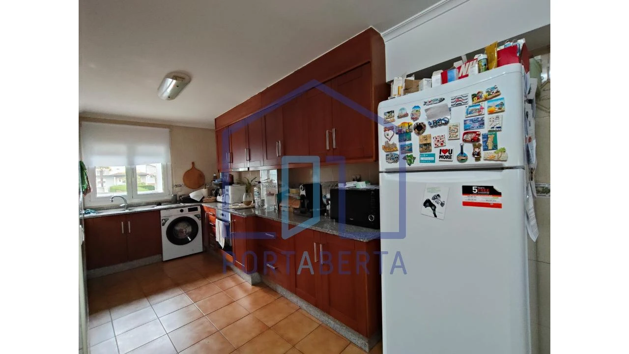 Moradia T3 para Venda em Santa Cruz/Trindade e Sanjurge Foto 4