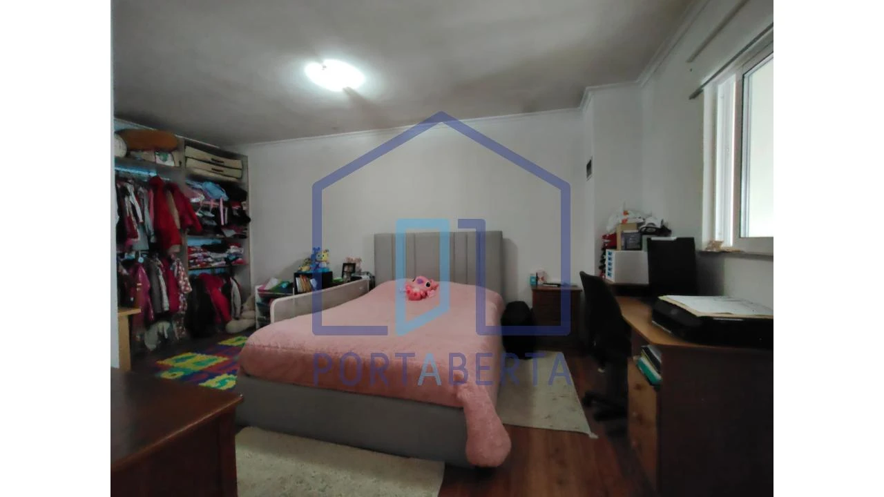 Moradia T3 para Venda em Santa Cruz/Trindade e Sanjurge Foto 12