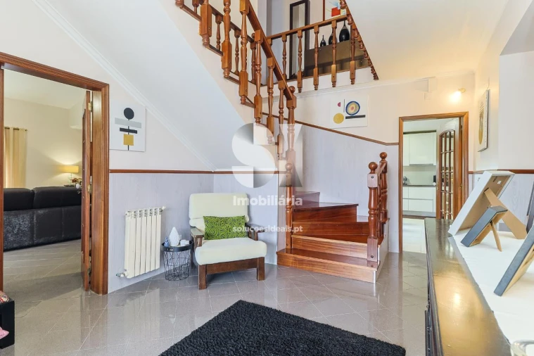 Moradia T6 para Venda em Cernache Foto 9