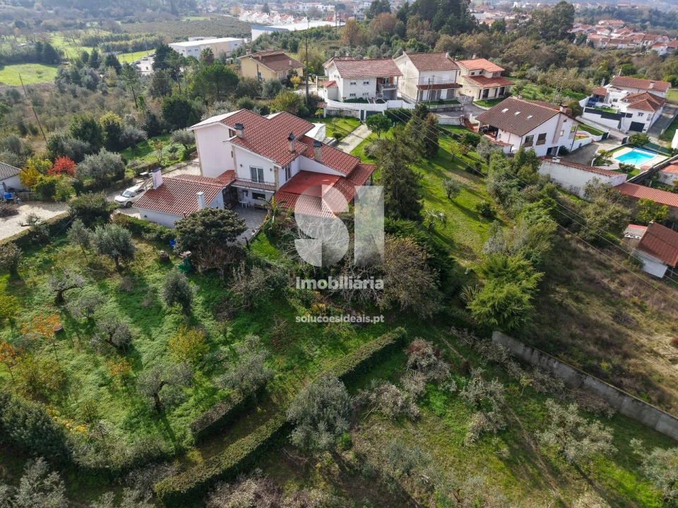 Moradia T6 para Venda em Cernache Foto 24