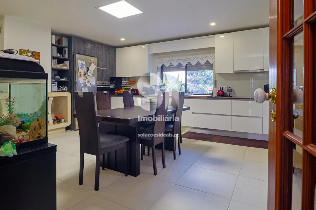 Moradia T6 para Venda em Cernache Foto 5