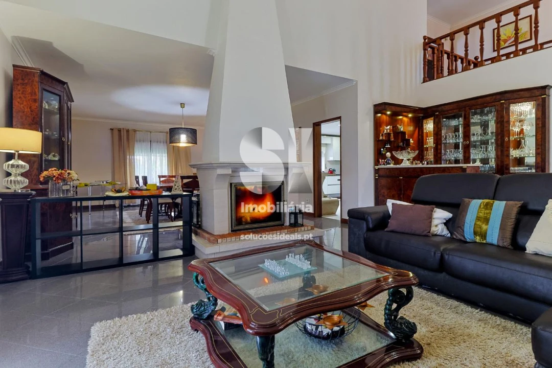 Moradia T6 para Venda em Cernache Foto 2