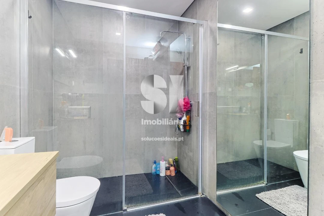 Moradia T6 para Venda em Cernache Foto 17