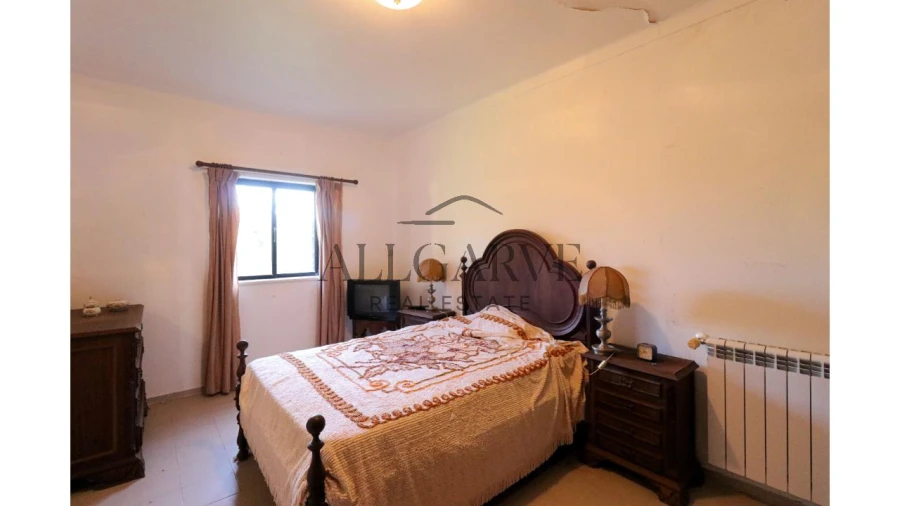 Moradia T4 para Venda em Mexilhoeira Grande Foto 22