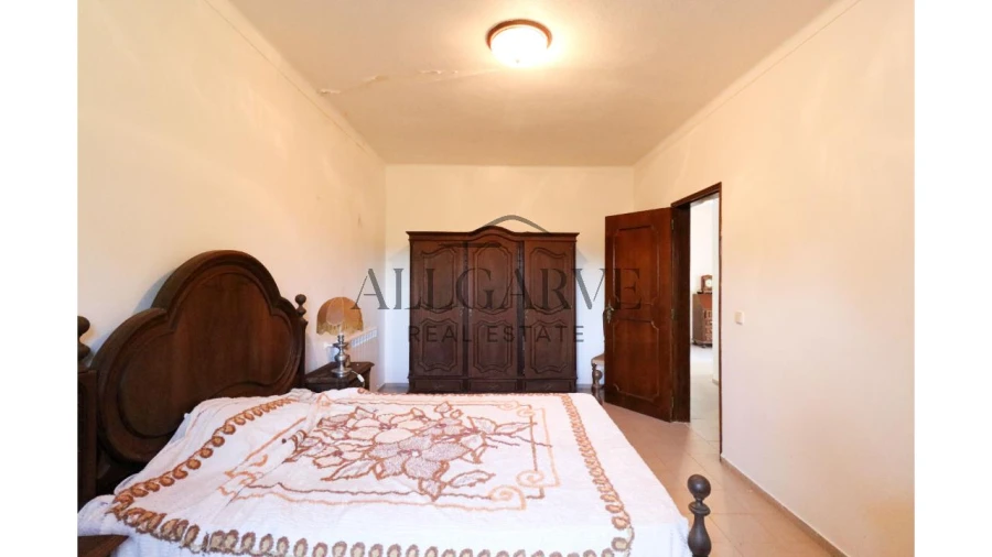 Moradia T4 para Venda em Mexilhoeira Grande Foto 23