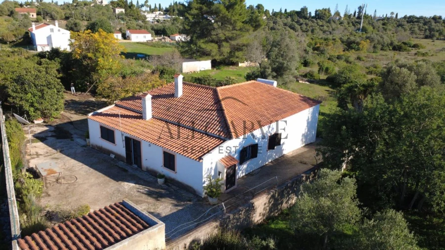 Moradia T4 para Venda em Mexilhoeira Grande Foto 28