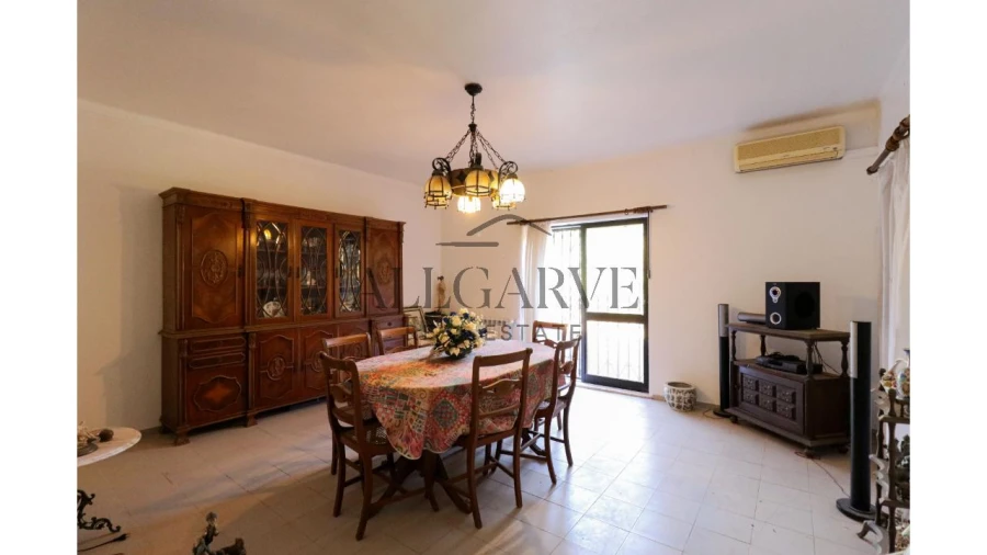 Moradia T4 para Venda em Mexilhoeira Grande Foto 7