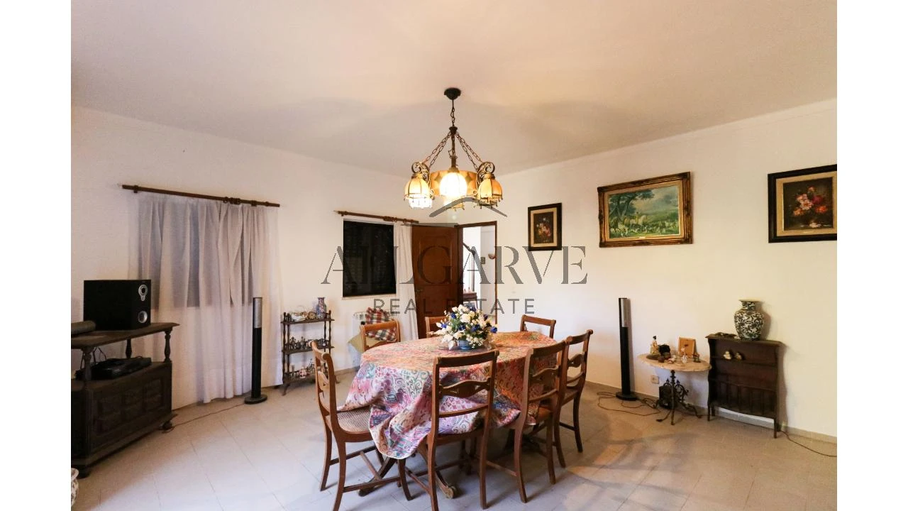 Moradia T4 para Venda em Mexilhoeira Grande Foto 8