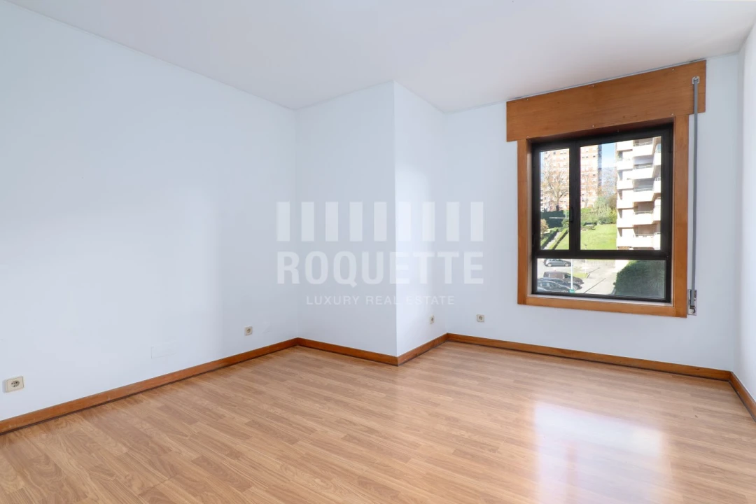 Apartamento T4 para Venda em Aldoar, Foz do Douro e Nevogilde Foto 21