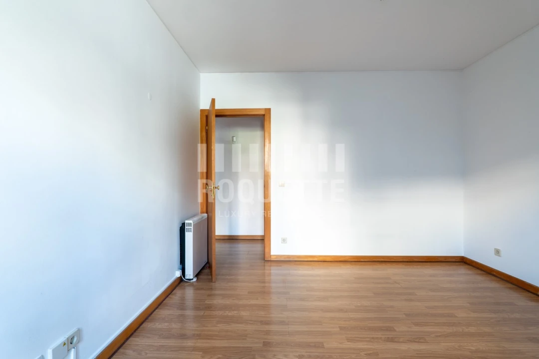 Apartamento T4 para Venda em Aldoar, Foz do Douro e Nevogilde Foto 22