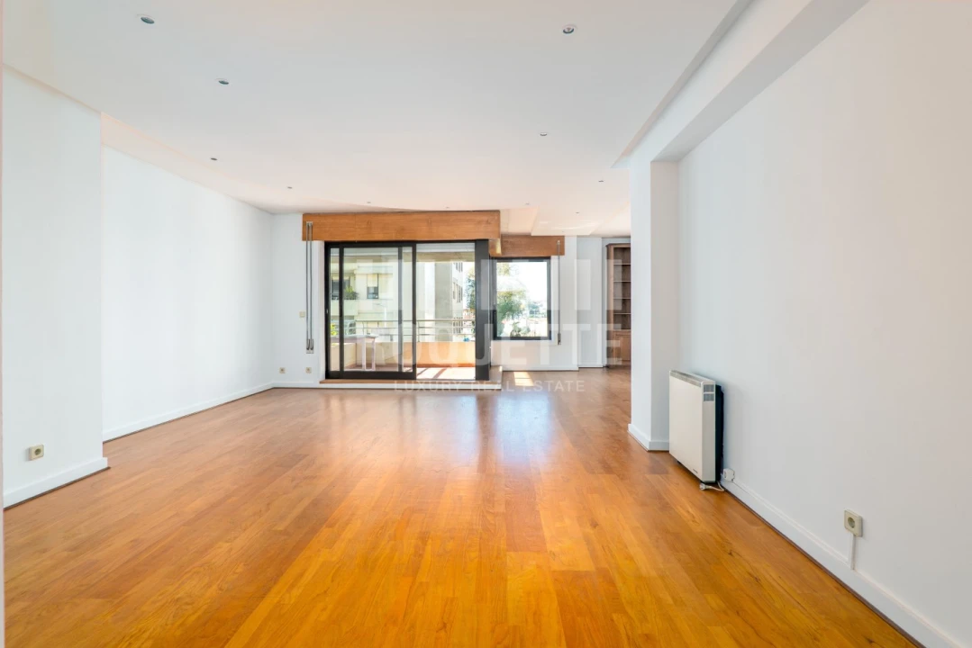 Apartamento T4 para Venda em Aldoar, Foz do Douro e Nevogilde Foto 8