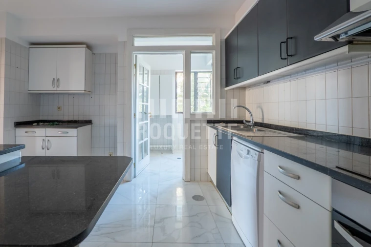 Apartamento T4 para Venda em Aldoar, Foz do Douro e Nevogilde Foto 12