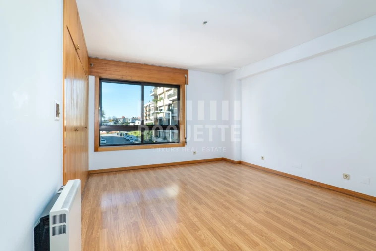 Apartamento T4 para Venda em Aldoar, Foz do Douro e Nevogilde Foto 24