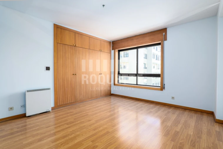 Apartamento T4 para Venda em Aldoar, Foz do Douro e Nevogilde Foto 25