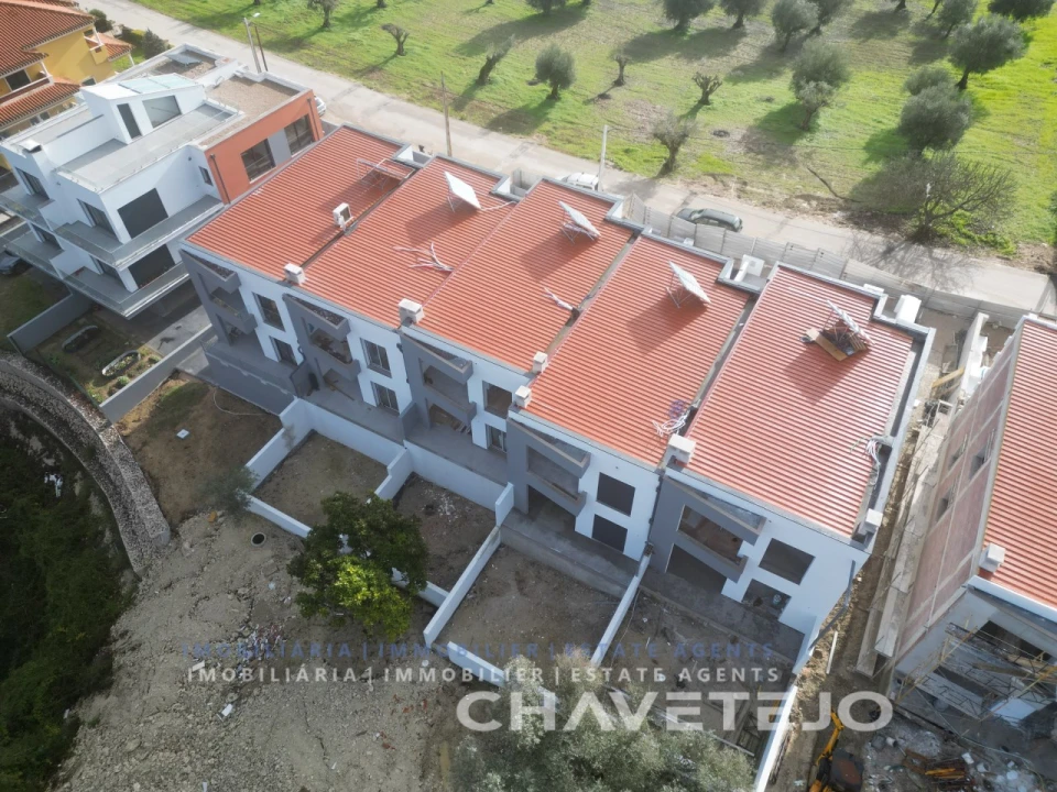 Moradia T4 para Venda em São João Baptista e Santa Maria dos Olivais Foto 4