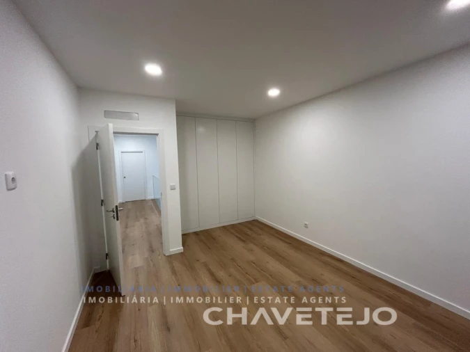 Moradia T4 para Venda em São João Baptista e Santa Maria dos Olivais Foto 26