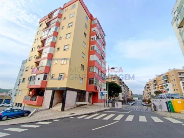 Apartamento T3 para Venda em Mina de Água