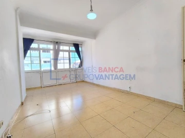 Apartamento T3 para Venda em Mina de Água