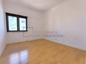 Apartamento T3 para Venda em Mina de Água