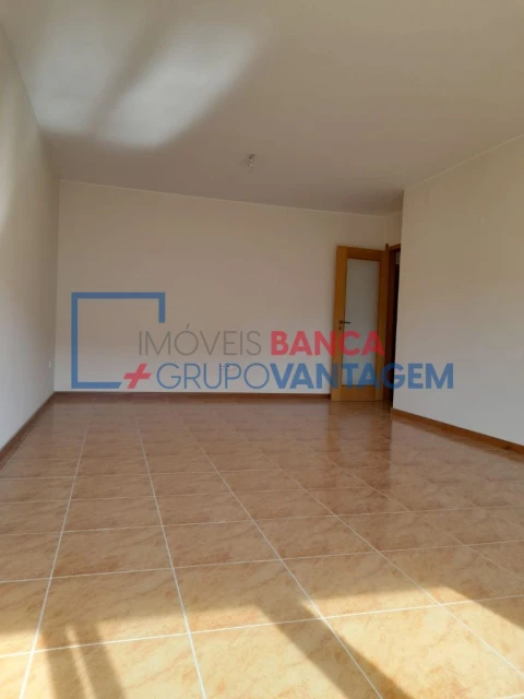 Apartamento T2 para Venda em Gondomar (São Cosme), Valbom e Jovim