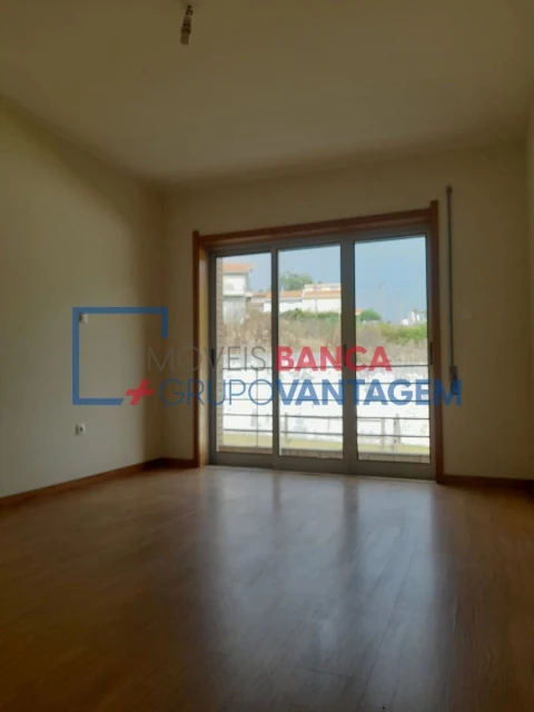 Apartamento T2 para Venda em Gondomar (São Cosme), Valbom e Jovim