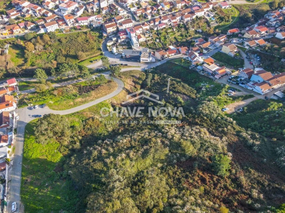 Terreno para Venda em Fânzeres e São Pedro da Cova Foto 1