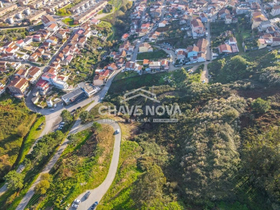 Terreno para Venda em Fânzeres e São Pedro da Cova Foto 9