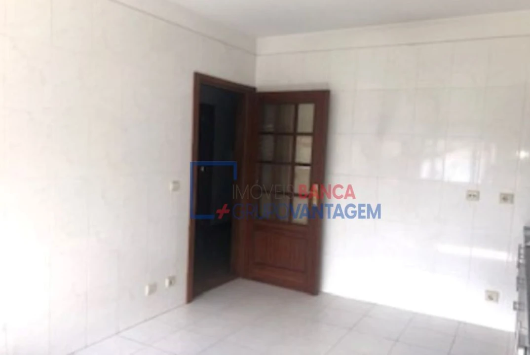 Apartamento T1 para Venda em Paço de Sousa Foto 5