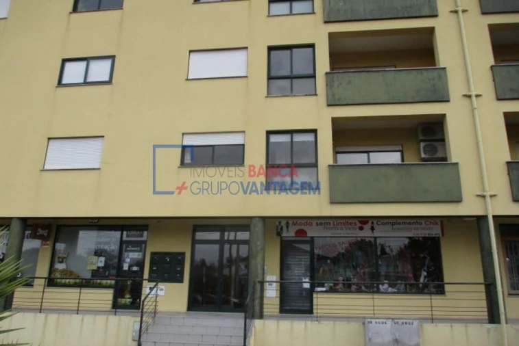 Apartamento T1 para Venda em Paço de Sousa Foto 2