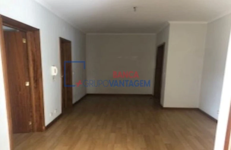 Apartamento T1 para Venda em Paço de Sousa Foto 10