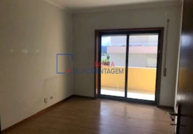 Apartamento T1 para Venda em Paço de Sousa Foto 11