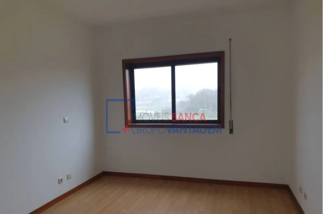 Apartamento T3 para Venda em Paço de Sousa Foto 10
