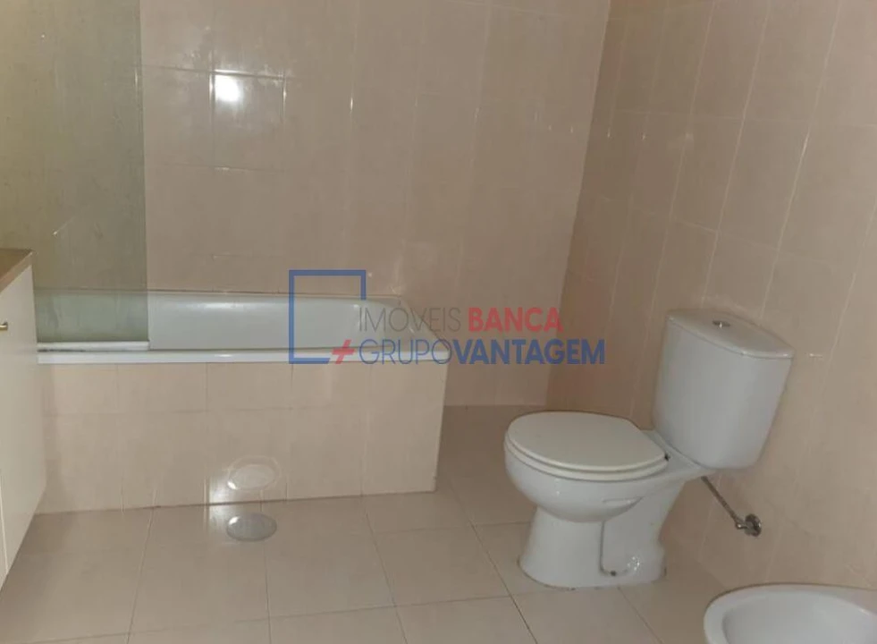 Apartamento T3 para Venda em Paço de Sousa Foto 17