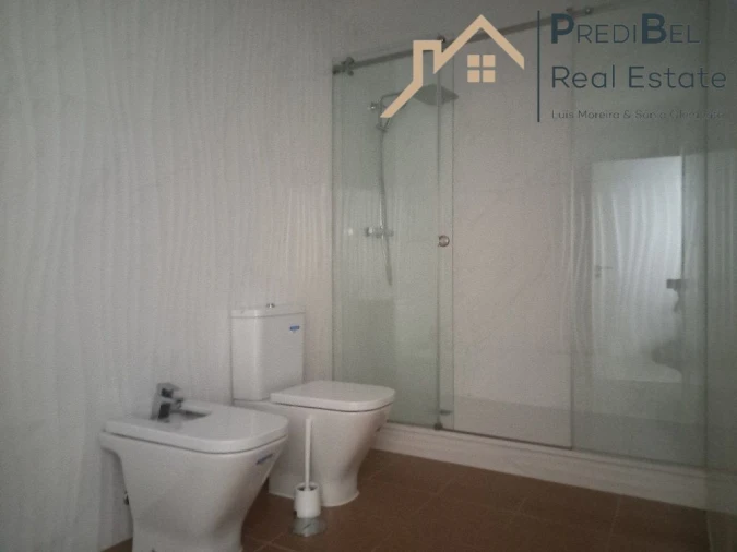 Apartamento T4 para Venda em Castanheira do Ribatejo e Cachoeiras Foto 24