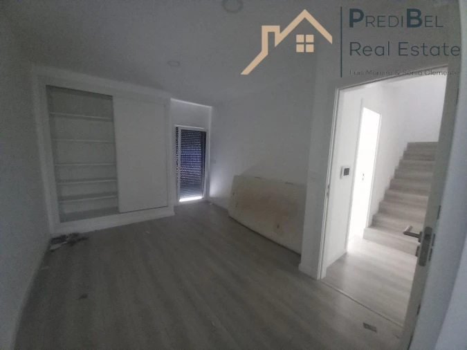 Apartamento T4 para Venda em Castanheira do Ribatejo e Cachoeiras Foto 34