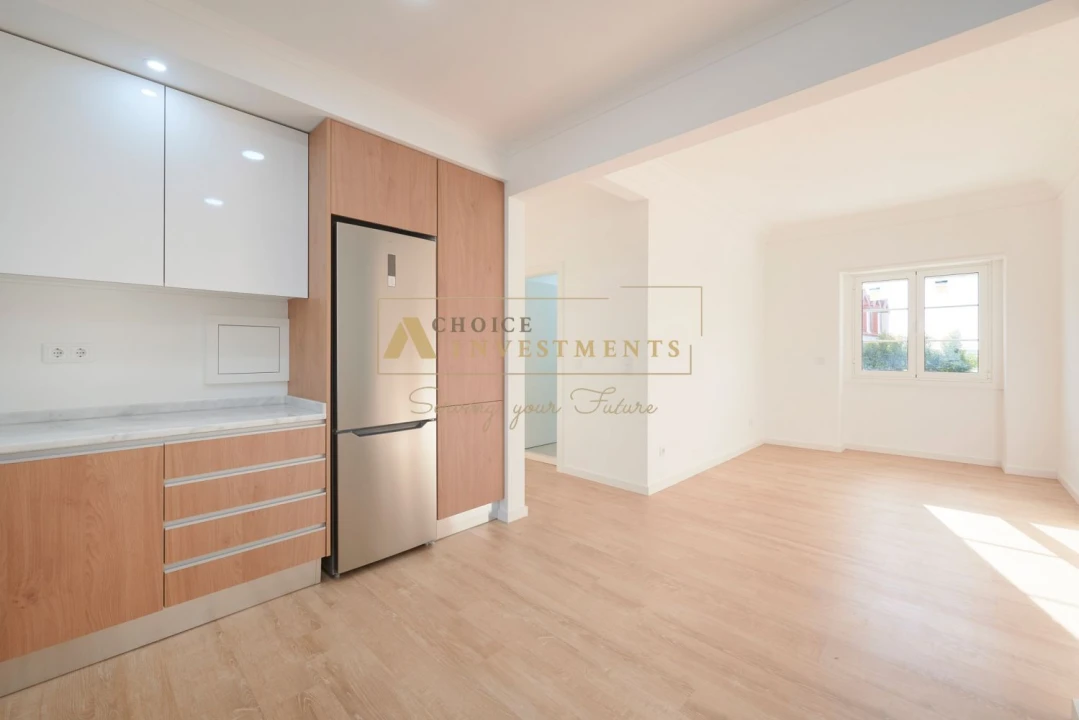 Apartamento T2 para Venda em Algés, Linda-A-Velha e Cruz Quebrada-Dafundo Foto 1