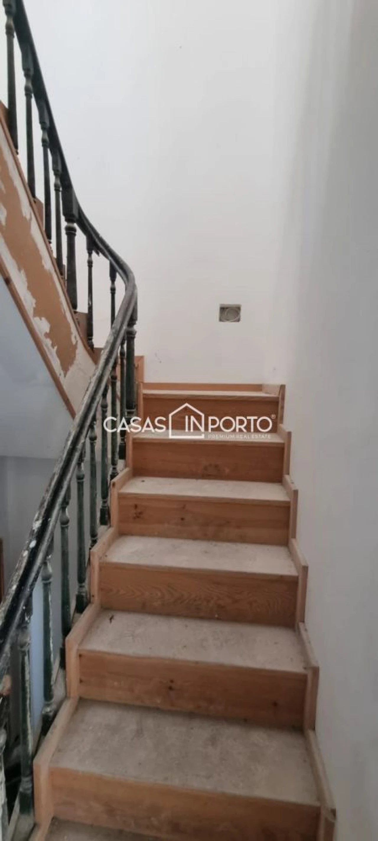 Loja para Venda em Santa Marinha e São Pedro da Afurada Foto 3