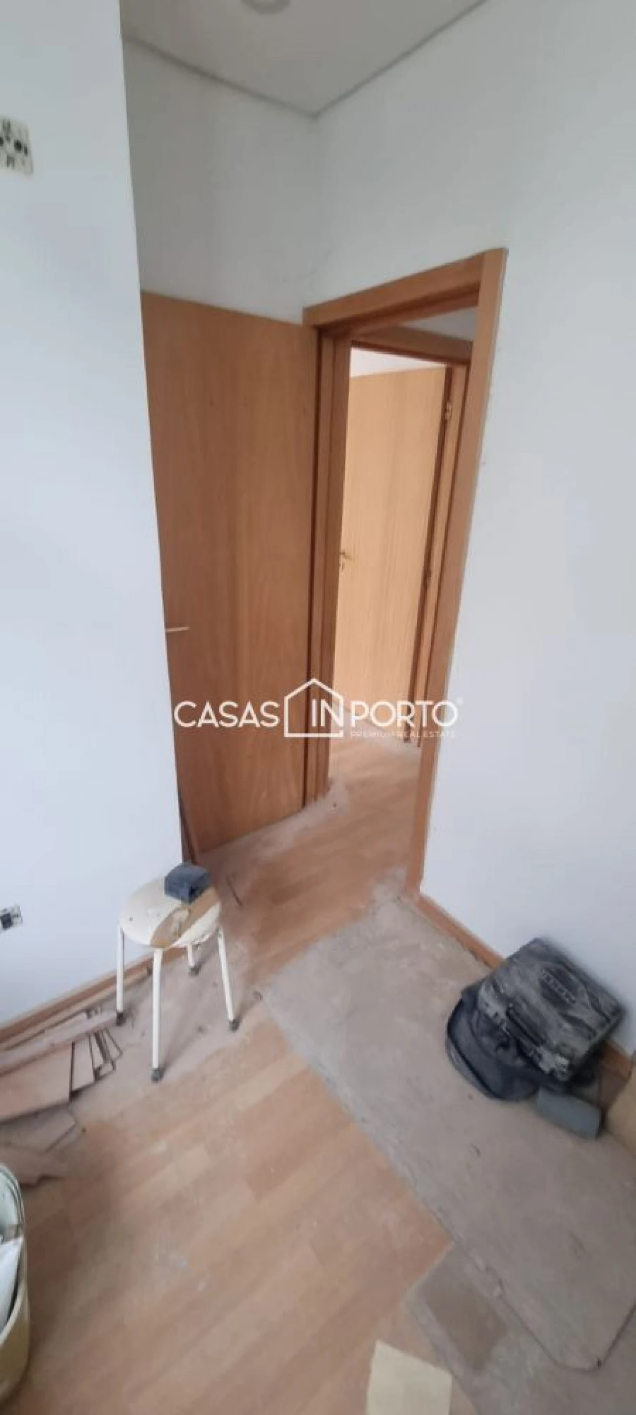 Loja para Venda em Santa Marinha e São Pedro da Afurada Foto 6