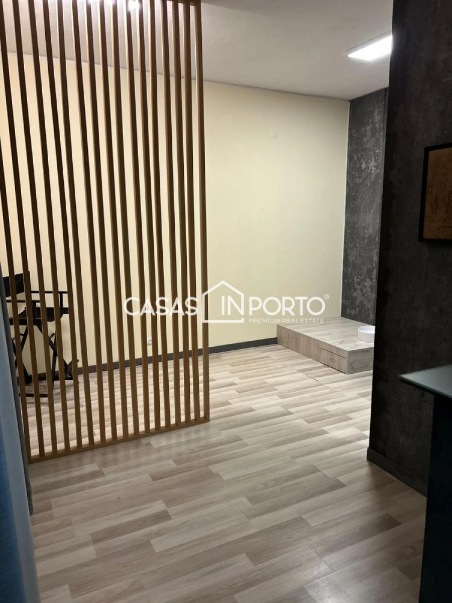 Loja para Arrendamento em Lordelo do Ouro e Massarelos Foto 4