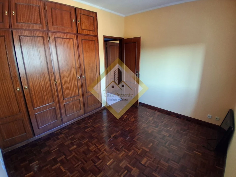 Apartamento T2 para Venda em Rio Tinto Foto 18