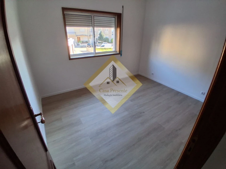 Apartamento T2 para Venda em Rio Tinto Foto 7