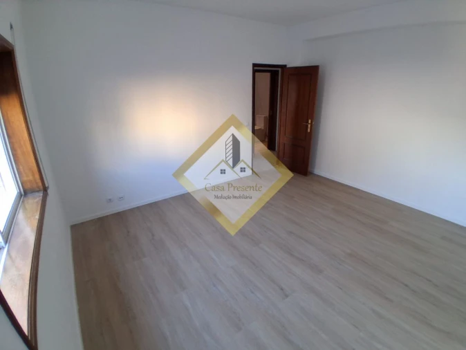 Apartamento T2 para Venda em Rio Tinto Foto 6