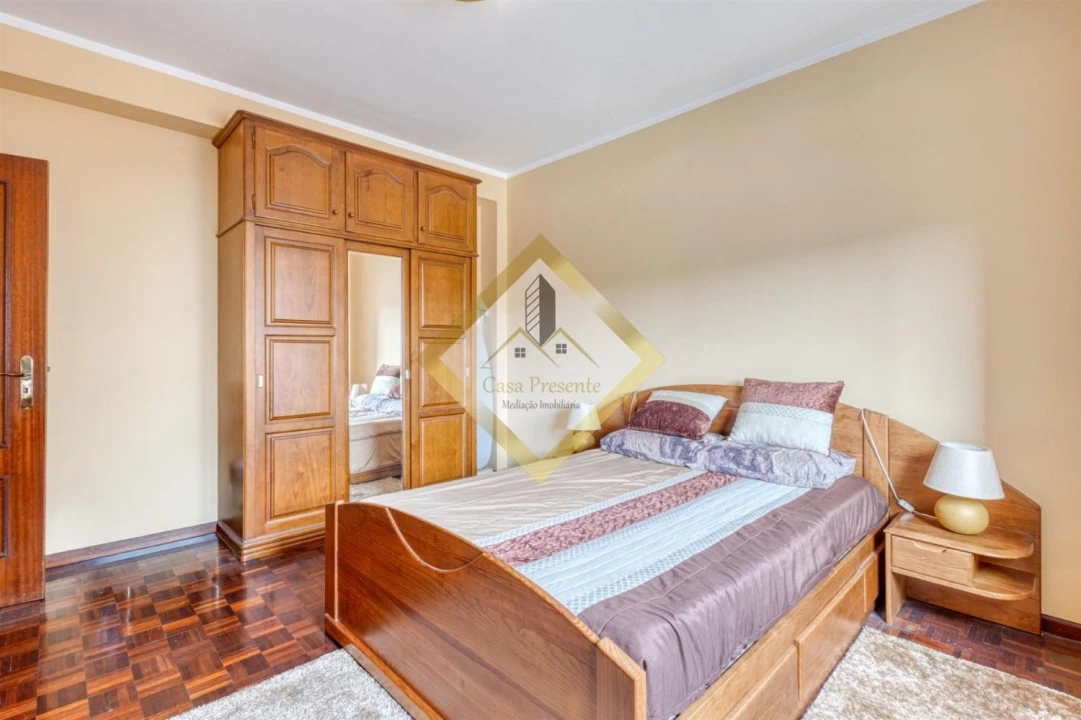 Apartamento T2 para Venda em Rio Tinto Foto 11