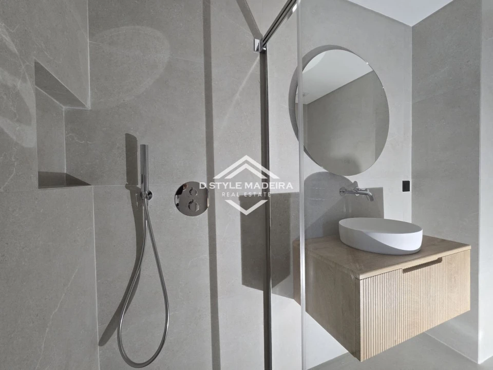 Apartamento T2 para Venda em São Martinho Foto 22