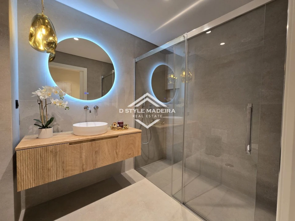 Apartamento T2 para Venda em São Martinho Foto 8